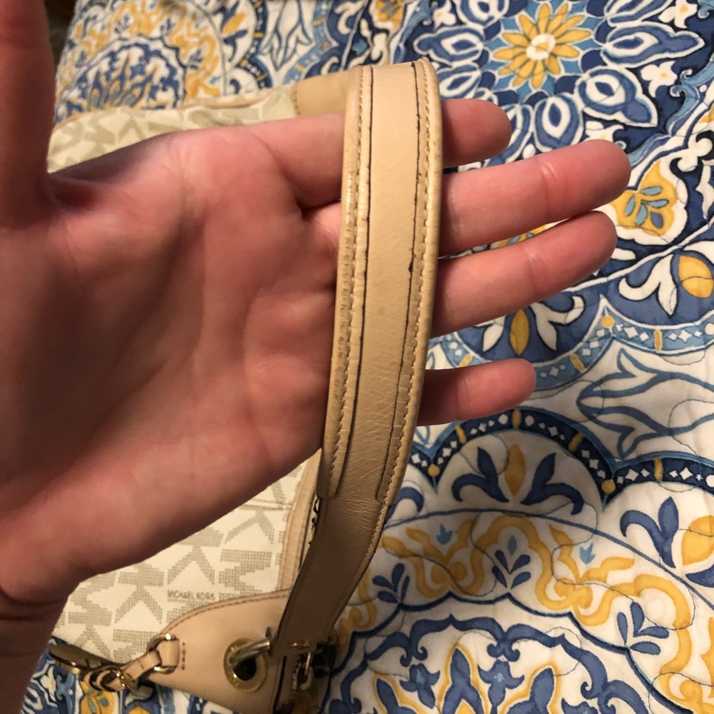 Michael Kors Hobo style purse - Picture 2 of 4